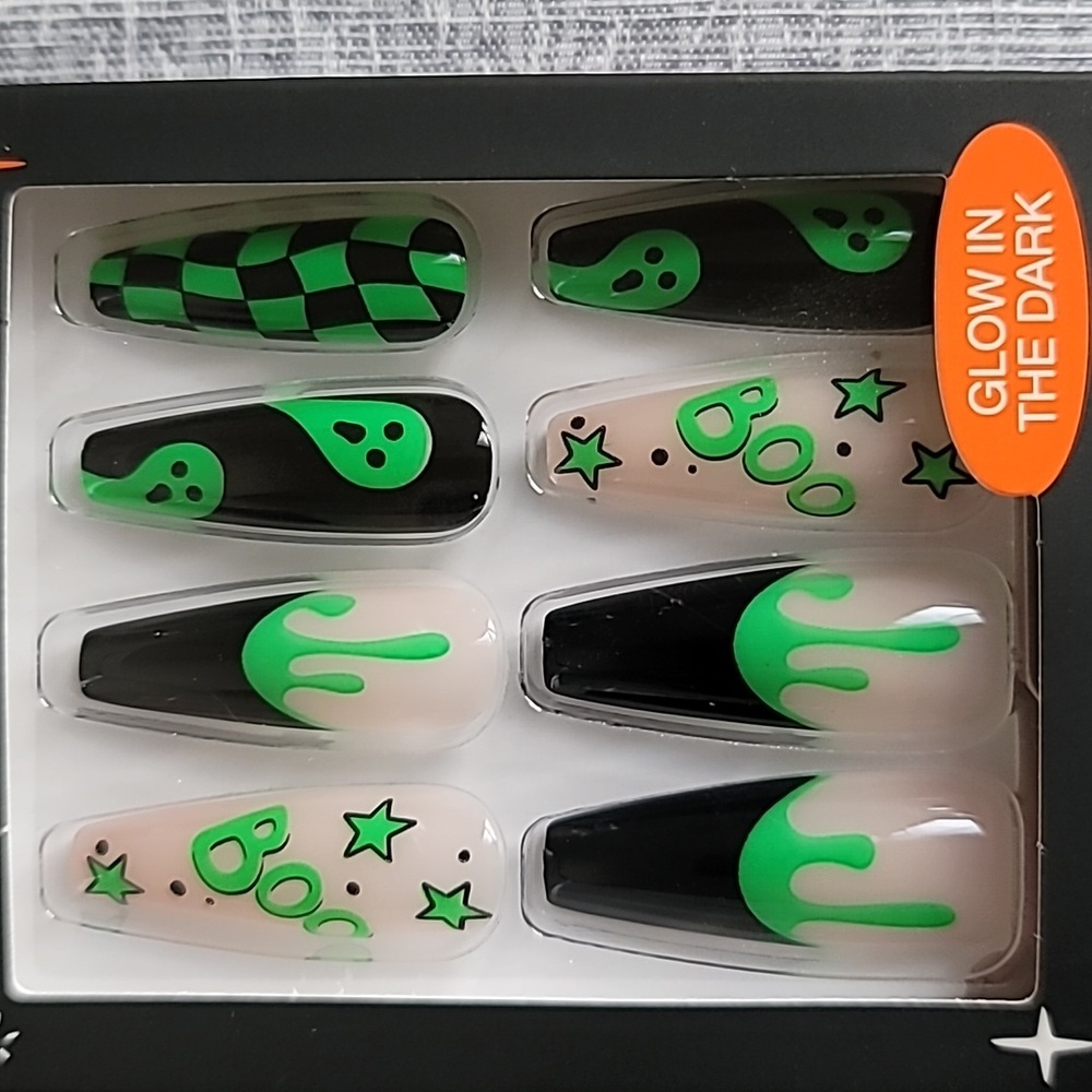 Goldfinger By KISS Glue On Halloween Nails XL Length Black Green New - Picture 3 of 5